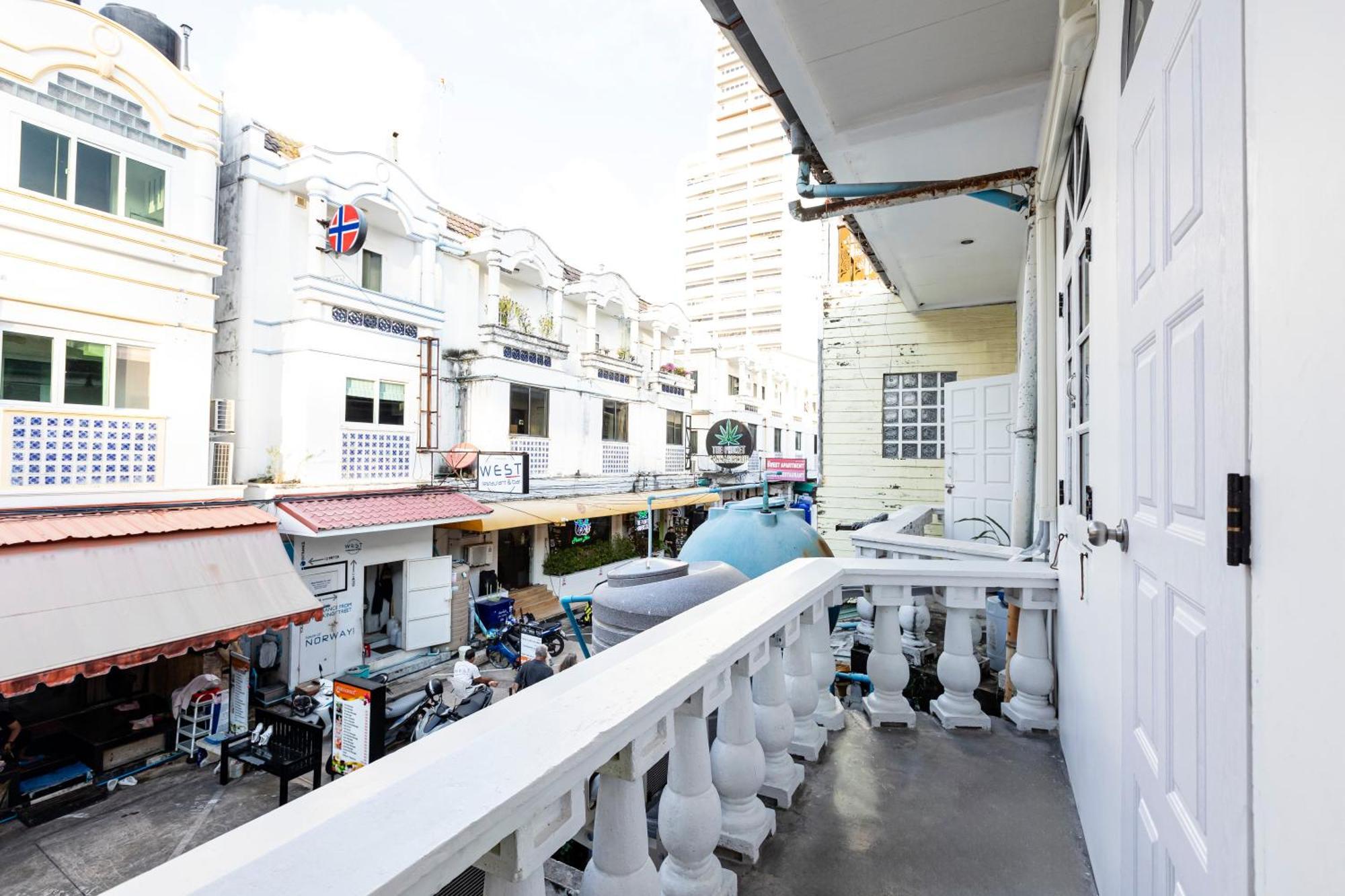 Sweett Lemon Hostel Patong 외부 사진