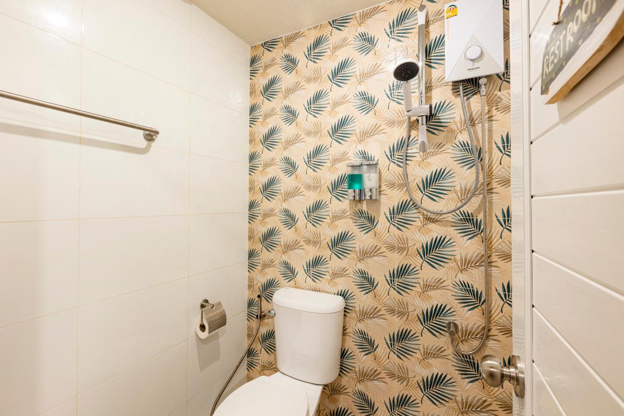 Sweett Lemon Hostel Patong 외부 사진