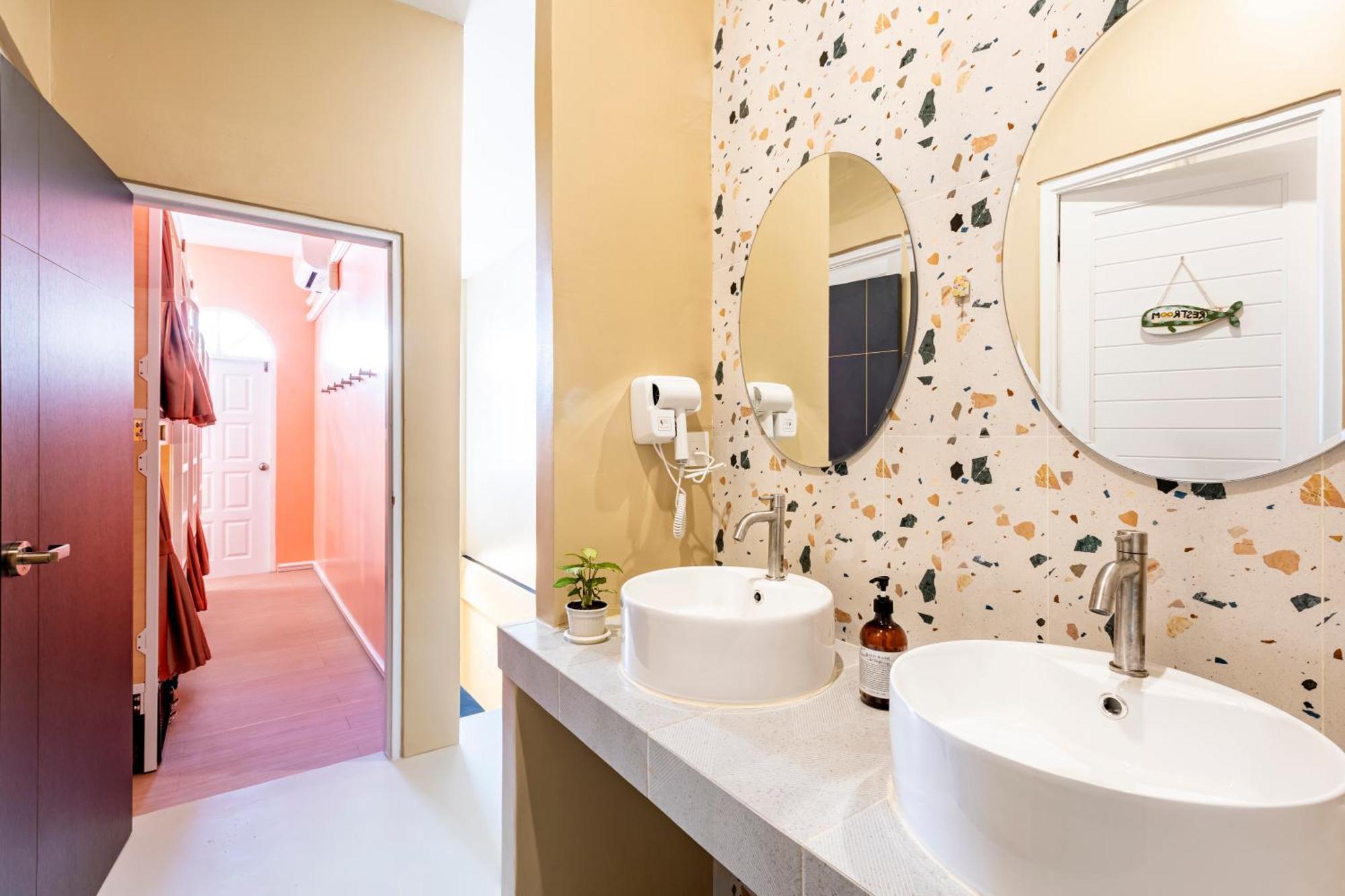 Sweett Lemon Hostel Patong 외부 사진