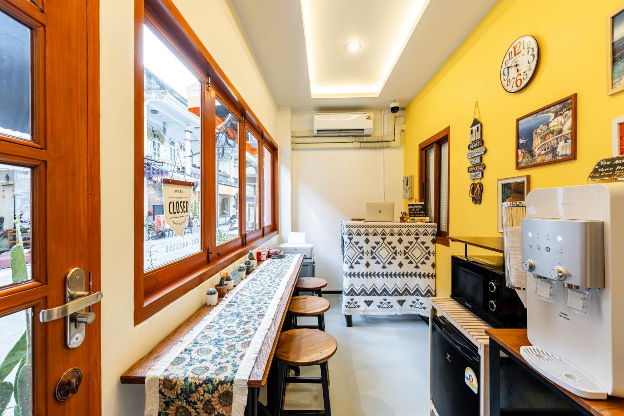 Sweett Lemon Hostel Patong 외부 사진